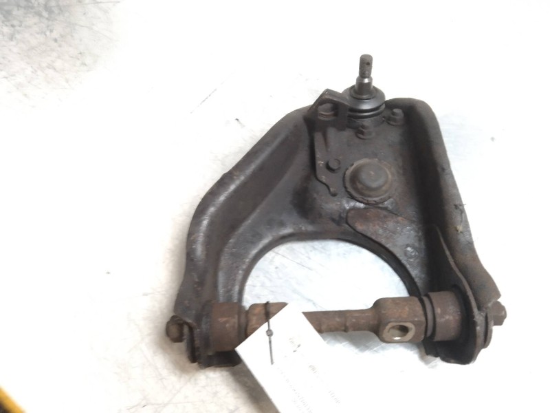 Recambio de brazo suspension superior delantero derecho para opel monterey 3.1 turbodiesel referencia OEM IAM   