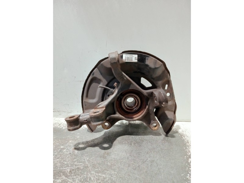 Recambio de mangueta delantera derecha para toyota yaris 1.3 16v cat referencia OEM IAM   