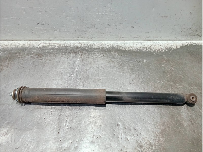 Recambio de amortiguador trasero para toyota yaris 1.3 16v cat referencia OEM IAM 485300DA00 03091000263 