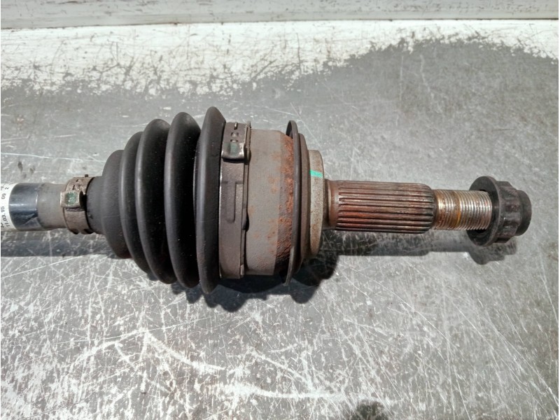 Recambio de transmision delantera derecha para toyota yaris 1.3 16v cat referencia OEM IAM 434100D510 10308858 