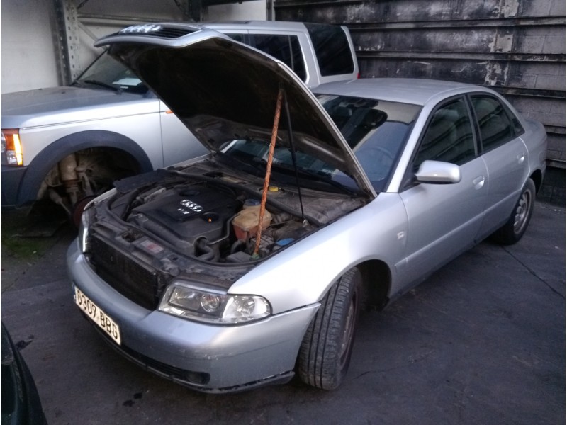 audi a4 berlina (b5) del año 2000