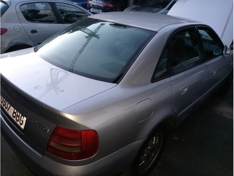 audi a4 berlina (b5) del año 2000