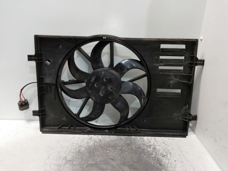 Recambio de electroventilador para volkswagen golf viii lim. (cd1) referencia OEM IAM 5Q0121205BD 5Q0121207BM 