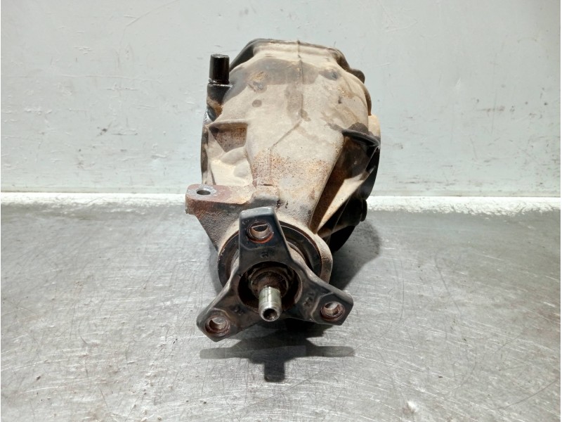 Recambio de diferencial trasero para mercedes clase c (w203) berlina referencia OEM IAM A2033510205 A2033510008 