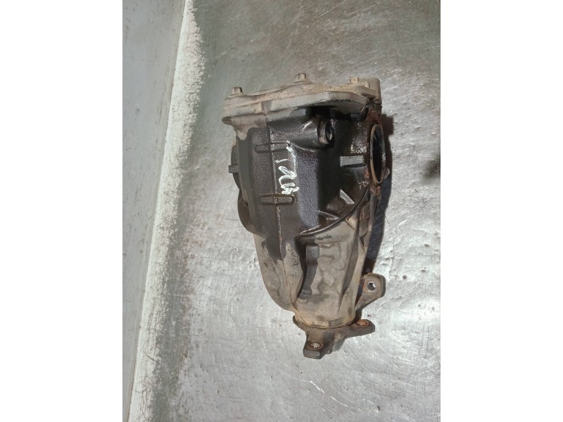 Recambio de diferencial trasero para mercedes clase c (w203) berlina referencia OEM IAM A2033510205 A2033510008 