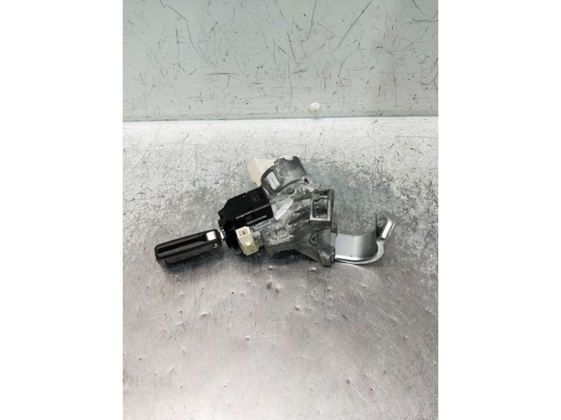 Recambio de conmutador de arranque para toyota yaris 1.3 16v cat referencia OEM IAM 450200D04  