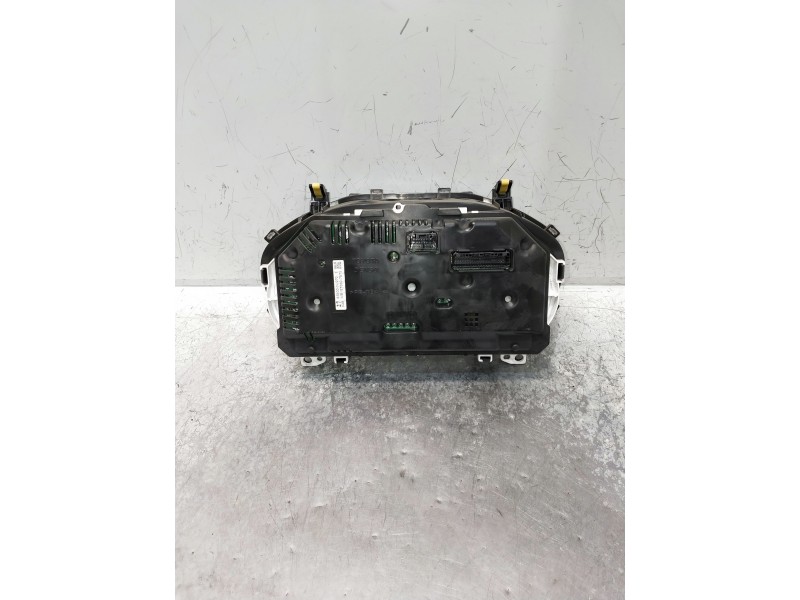 Recambio de cuadro instrumentos para toyota yaris 1.3 16v cat referencia OEM IAM MB1575607573 27838000U270 