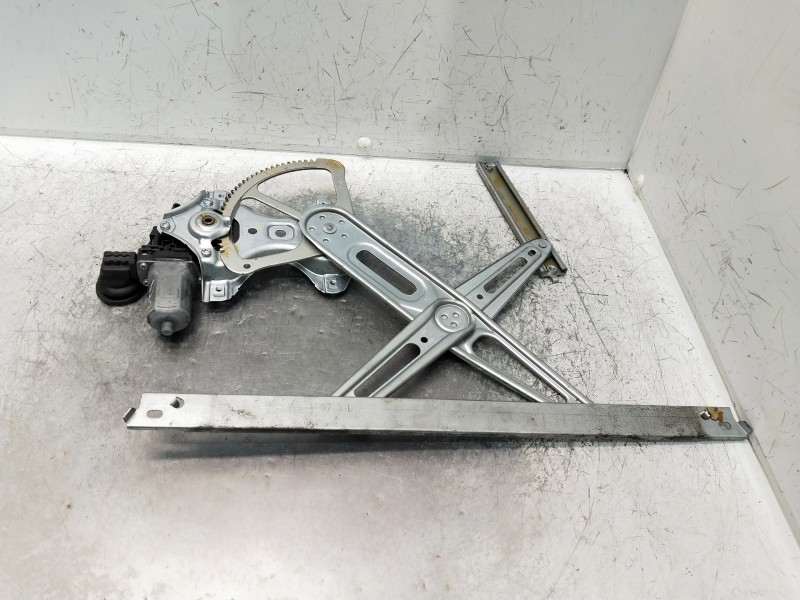 Recambio de elevalunas delantero derecho para toyota yaris 1.3 16v cat referencia OEM IAM 857100D100 973582101 5P