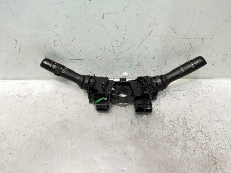 Recambio de mando luces para toyota yaris 1.3 16v cat referencia OEM IAM   