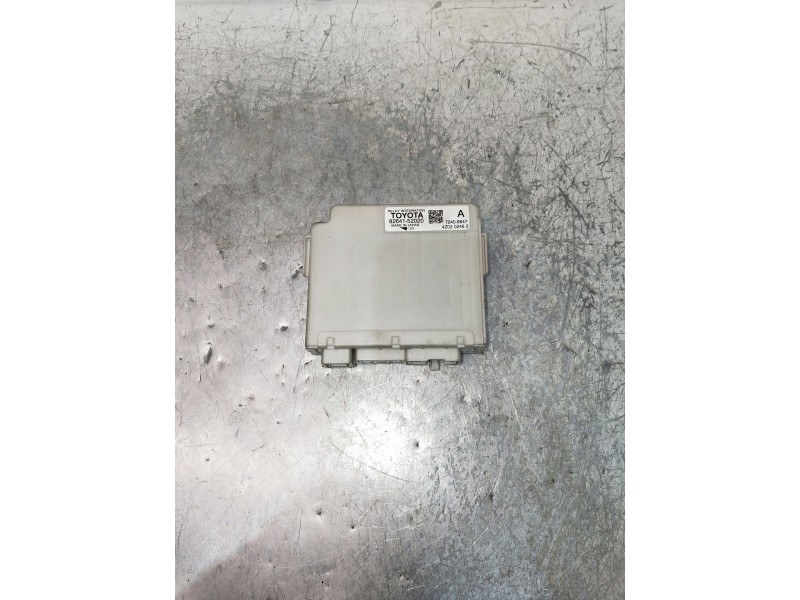 Recambio de modulo electronico para toyota yaris 1.3 16v cat referencia OEM IAM 8264152020 72409647 4Z0202462