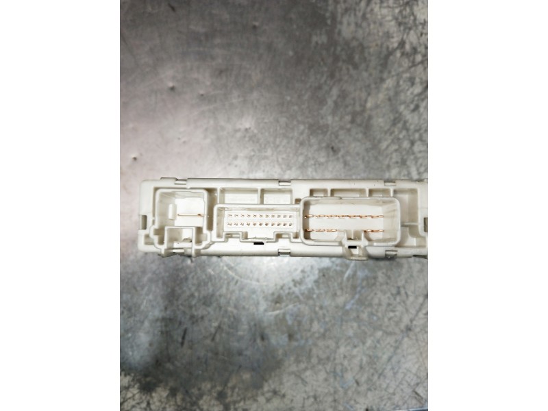 Recambio de modulo electronico para toyota yaris 1.3 16v cat referencia OEM IAM 8264152020 72409647 4Z0202462