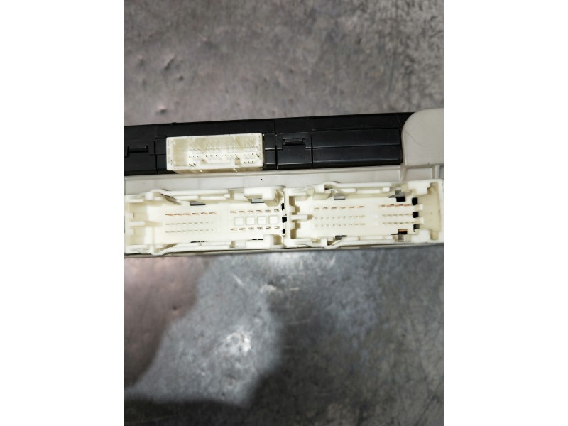 Recambio de modulo electronico para toyota yaris 1.3 16v cat referencia OEM IAM 892210D400 MB2380009540 