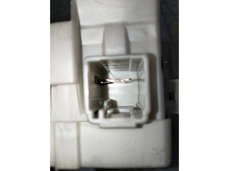 Recambio de modulo electronico para toyota yaris 1.3 16v cat referencia OEM IAM 892210D400 MB2380009540 