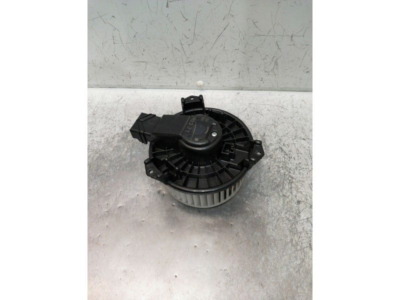 Recambio de motor calefaccion para toyota yaris 1.3 16v cat referencia OEM IAM   