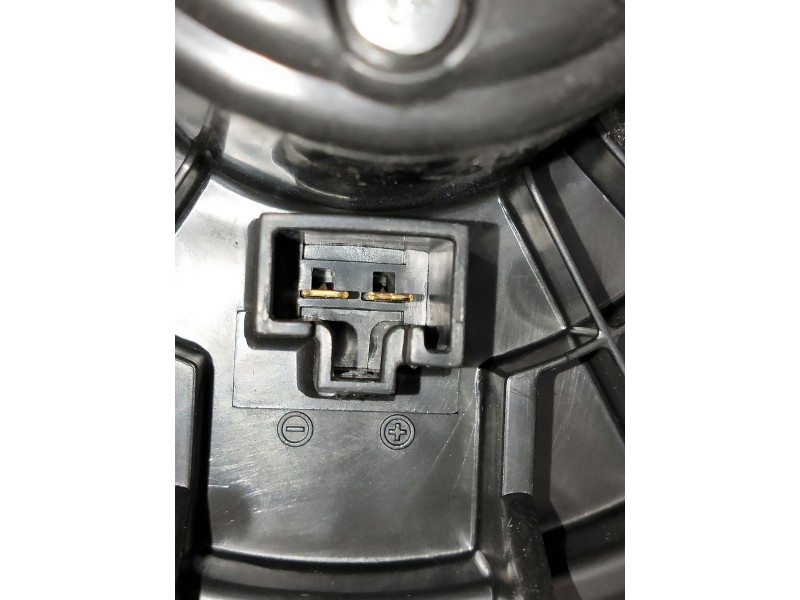 Recambio de motor calefaccion para toyota yaris 1.3 16v cat referencia OEM IAM   