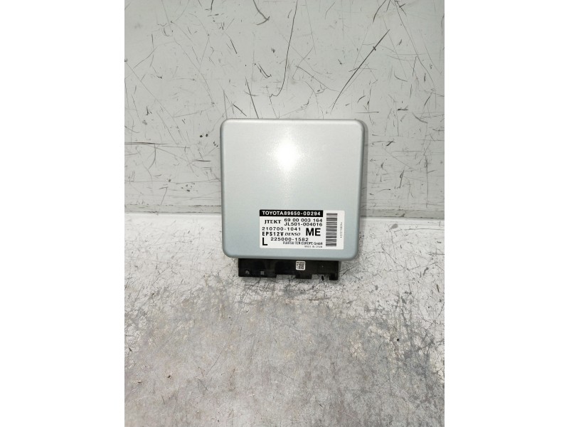 Recambio de modulo electronico para toyota yaris 1.3 16v cat referencia OEM IAM 896500D294 6900003164 2250001582 2107001041