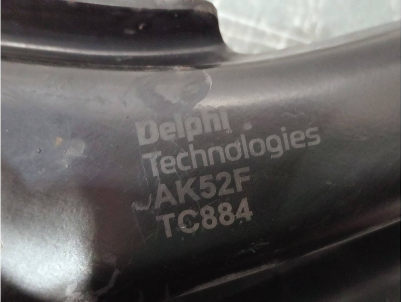 Recambio de brazo suspension inferior delantero derecho para renault kangoo (f/kc0) referencia OEM IAM TC884  