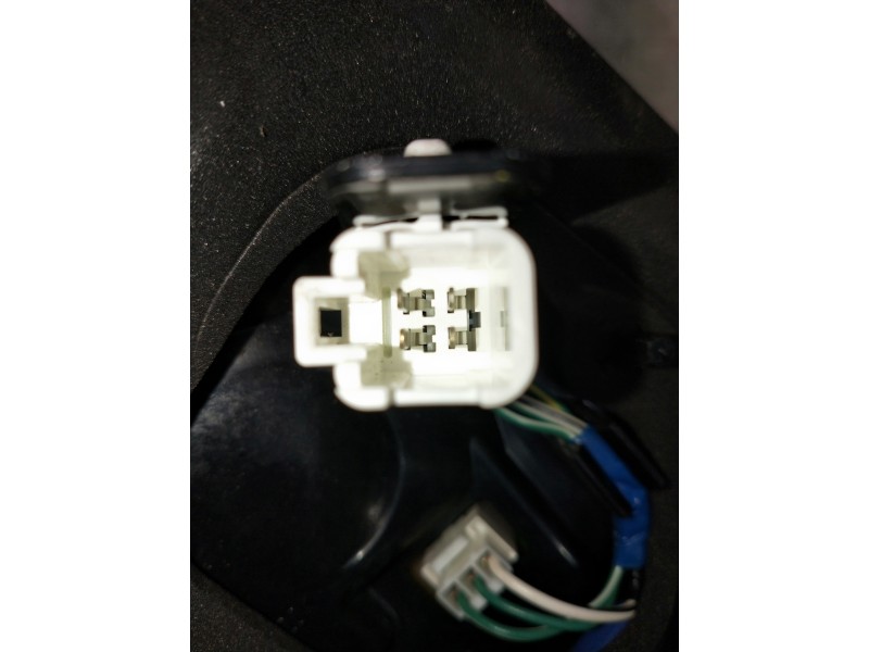 Recambio de piloto trasero derecho para toyota yaris 1.3 16v cat referencia OEM IAM   