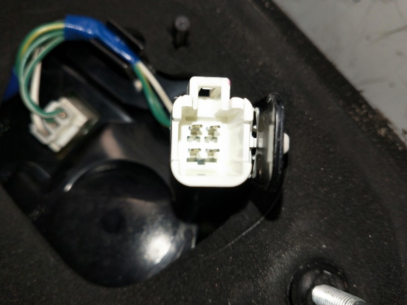 Recambio de piloto trasero izquierdo para toyota yaris 1.3 16v cat referencia OEM IAM   