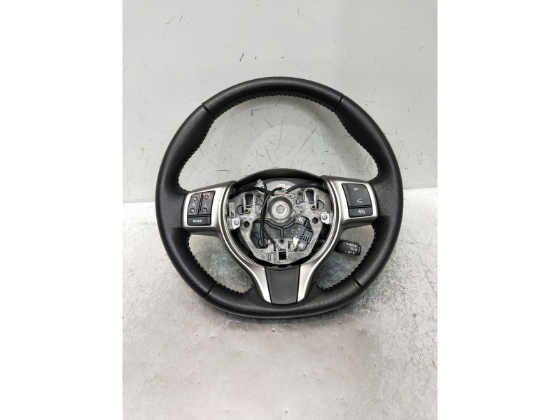 Recambio de volante para toyota yaris 1.3 16v cat referencia OEM IAM 306744199B2S 45100OD490C9 