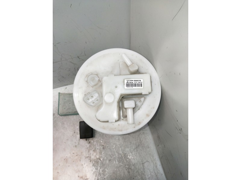 Recambio de bomba combustible para toyota yaris 1.3 16v cat referencia OEM IAM   