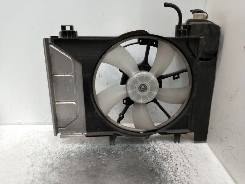 Recambio de electroventilador para toyota yaris 1.3 16v cat referencia OEM IAM MF4227506442  