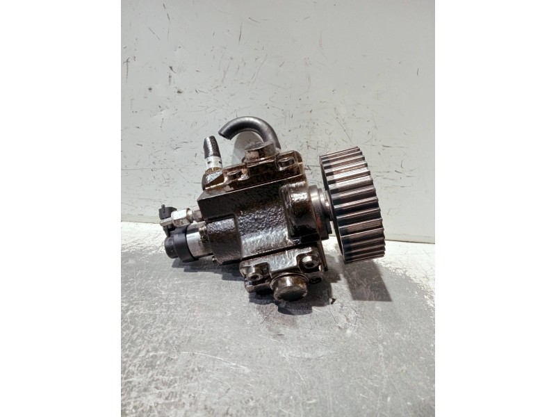 Recambio de bomba inyeccion para opel insignia berlina referencia OEM IAM 55571005 0445010193 BOSCH