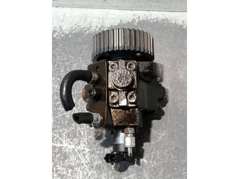 Recambio de bomba inyeccion para opel insignia berlina referencia OEM IAM 55571005 0445010193 BOSCH