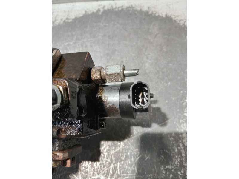 Recambio de bomba inyeccion para opel insignia berlina referencia OEM IAM 55571005 0445010193 BOSCH