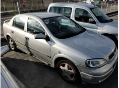 opel astra g berlina del año 2000