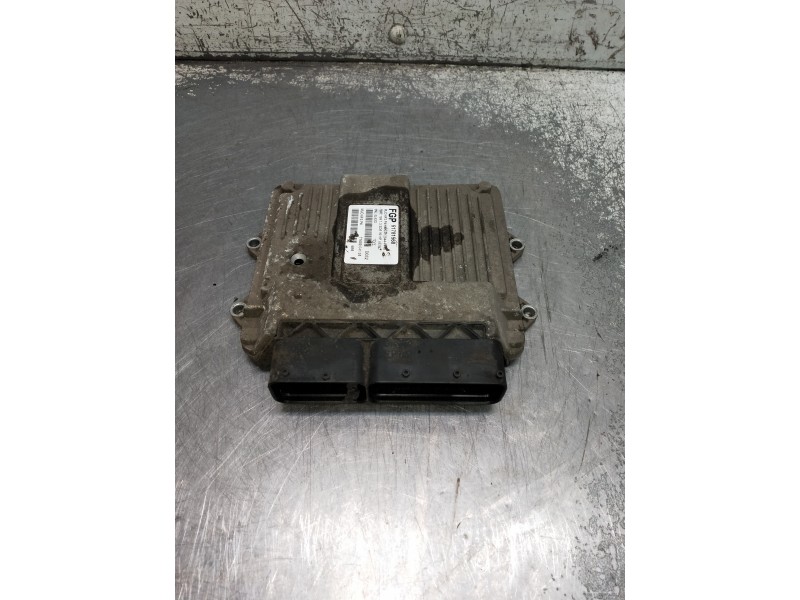 Recambio de centralita motor uce para fiat grande punto (199) referencia OEM IAM 51781568  