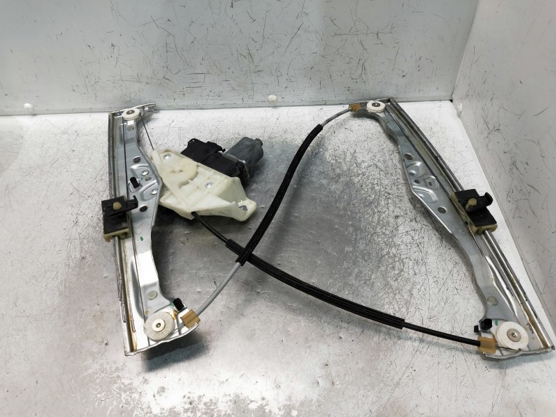 Recambio de elevalunas delantero derecho para citroen c4 cactus referencia OEM IAM 9827295780 0130822700 5P