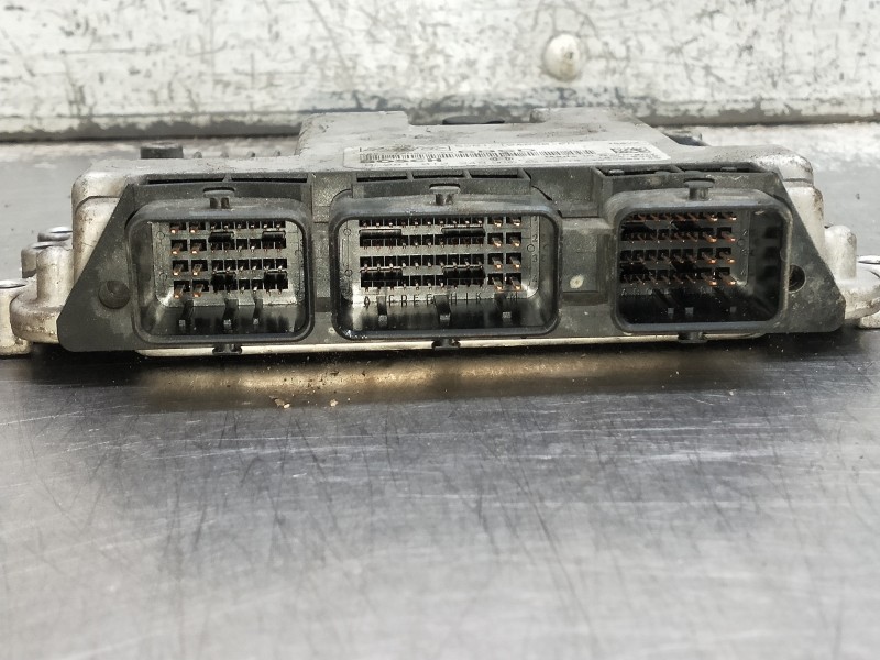 Recambio de centralita motor uce para ford fusion (cbk) referencia OEM IAM 0281012249 1039S09149 5S6112A650ED