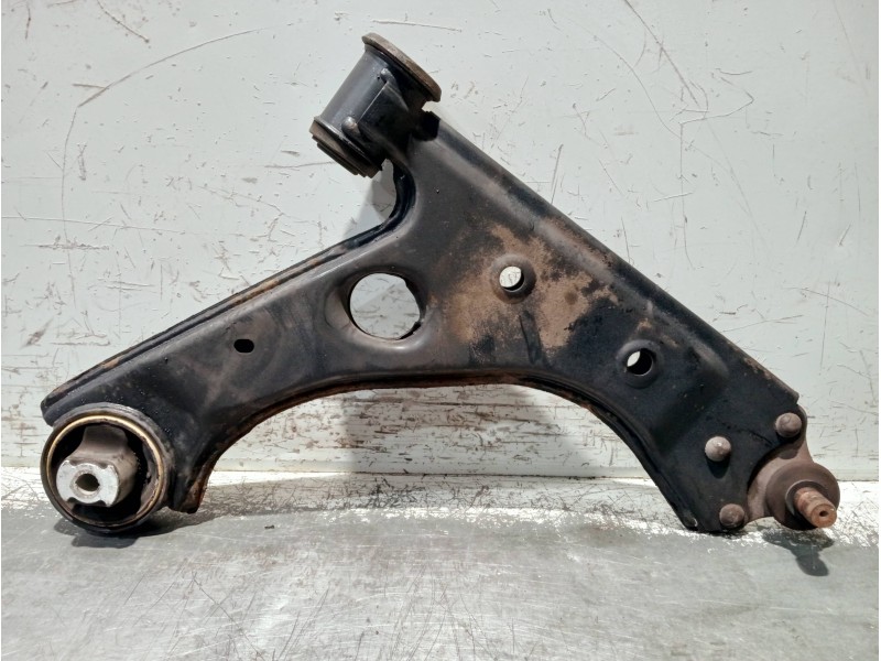 Recambio de brazo suspension inferior delantero derecho para fiat grande punto (199) referencia OEM IAM   