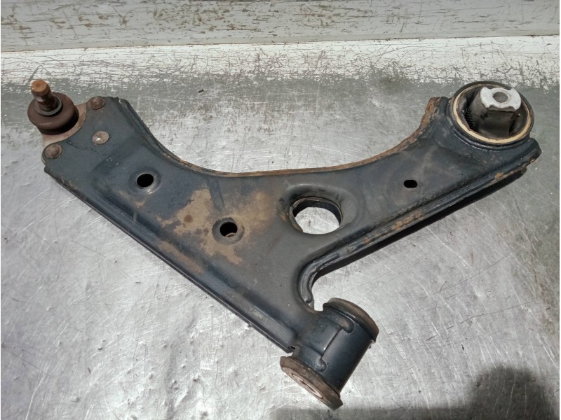 Recambio de brazo suspension inferior delantero derecho para fiat grande punto (199) referencia OEM IAM   