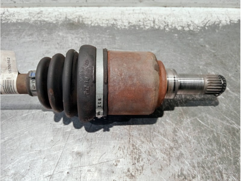 Recambio de transmision delantera izquierda para fiat grande punto (199) referencia OEM IAM 55700562  