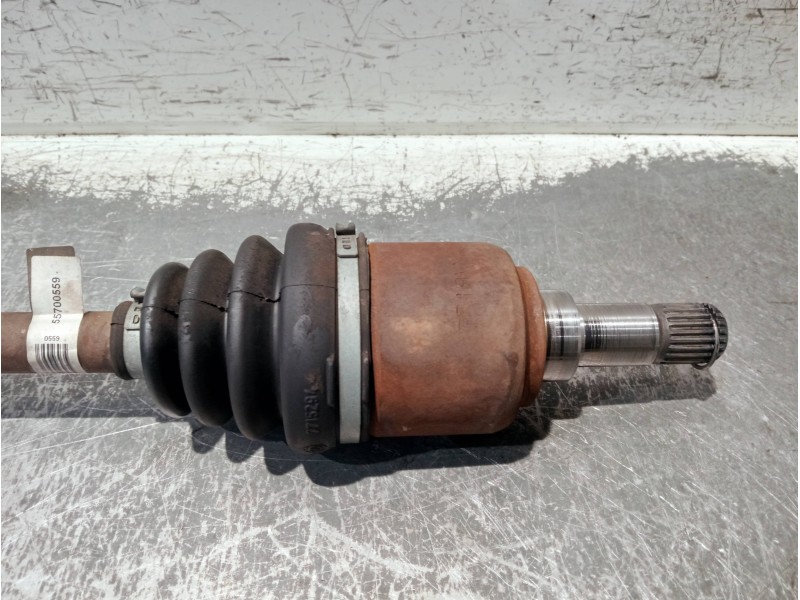 Recambio de transmision delantera derecha para fiat grande punto (199) referencia OEM IAM 55700559  