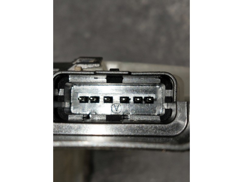 Recambio de motor cierre centralizado delantero izquierdo para citroen c4 cactus referencia OEM IAM 16943316 3278A0625L1 5P