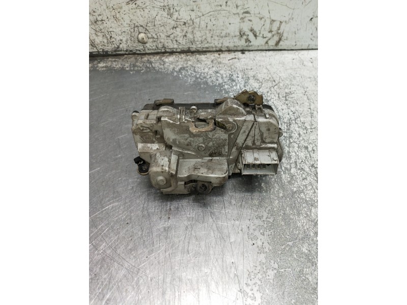 Recambio de motor cierre centralizado delantero derecho para peugeot 306 berlina 3/5 puertas (s1) referencia OEM IAM   