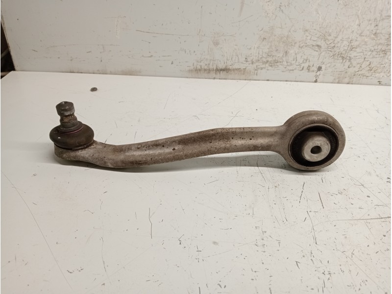 Recambio de brazo suspension superior delantero derecho para audi a4 avant (8k5) (2008) referencia OEM IAM   