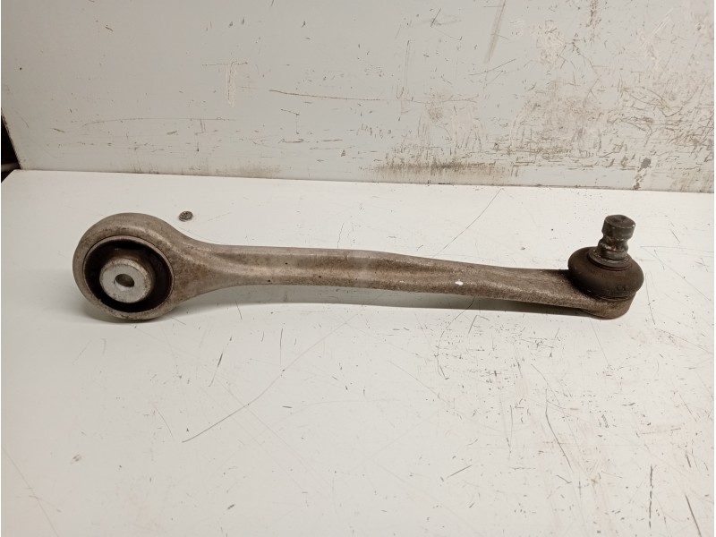 Recambio de brazo suspension superior delantero izquierdo para audi a4 avant (8k5) (2008) referencia OEM IAM   