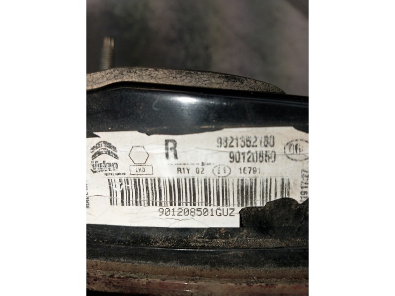 Recambio de piloto trasero derecho interior para citroen c4 cactus referencia OEM IAM 9821352180  