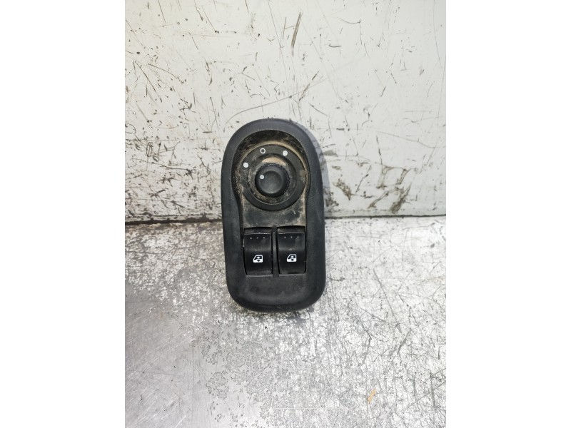 Recambio de mando elevalunas delantero izquierdo para renault master kasten referencia OEM IAM   
