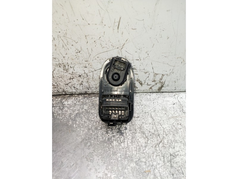 Recambio de mando elevalunas delantero izquierdo para renault master kasten referencia OEM IAM   