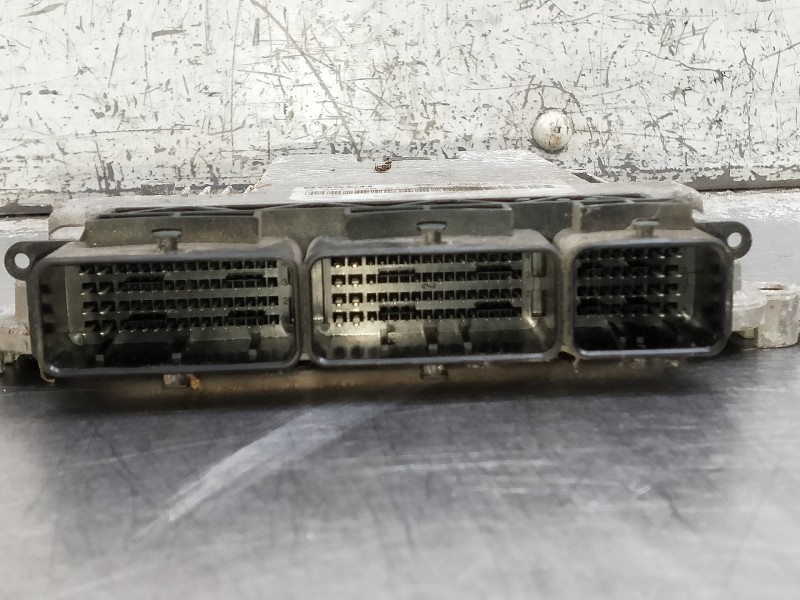 Recambio de centralita motor uce para renault master kasten referencia OEM IAM 0281030577 1039S67918 