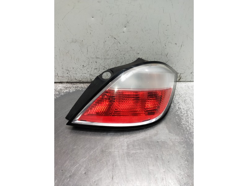 Recambio de piloto trasero derecho para opel astra h ber. referencia OEM IAM    Recambio de piloto trasero derecho para opel astra h ber. referencia OEM IAM