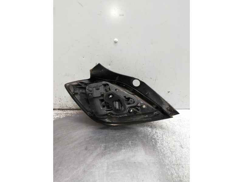 Recambio de piloto trasero derecho para opel astra h ber. referencia OEM IAM    Recambio de piloto trasero derecho para opel astra h ber. referencia OEM IAM
