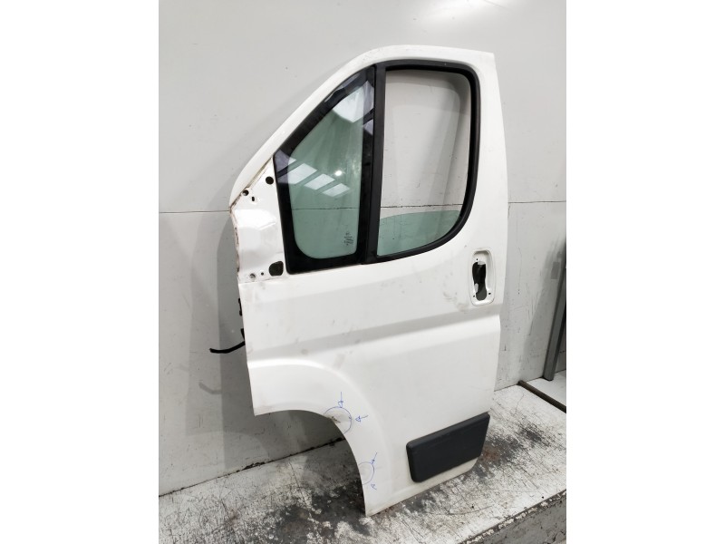 Recambio de puerta delantera izquierda para peugeot boxer caja cerrada referencia OEM IAM   5P