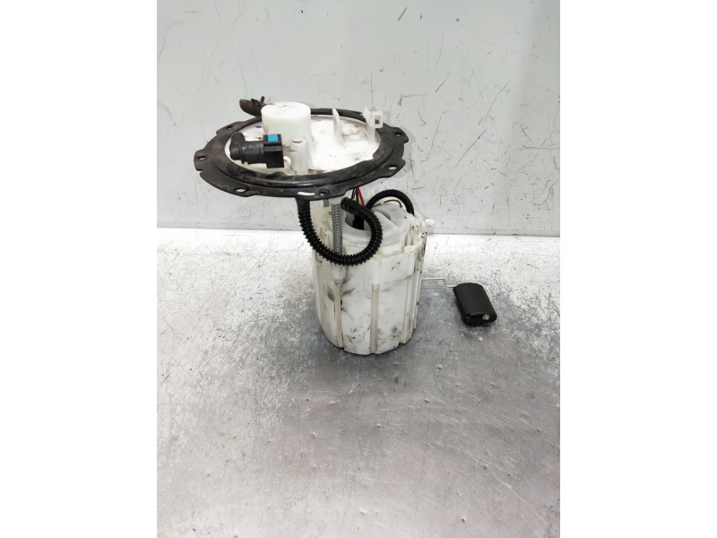 Recambio de bomba combustible para kia rio (yb) referencia OEM IAM 31110H8200  