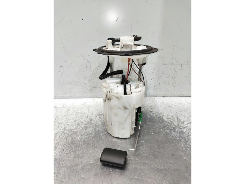 Recambio de bomba combustible para kia rio (yb) referencia OEM IAM 31110H8200  